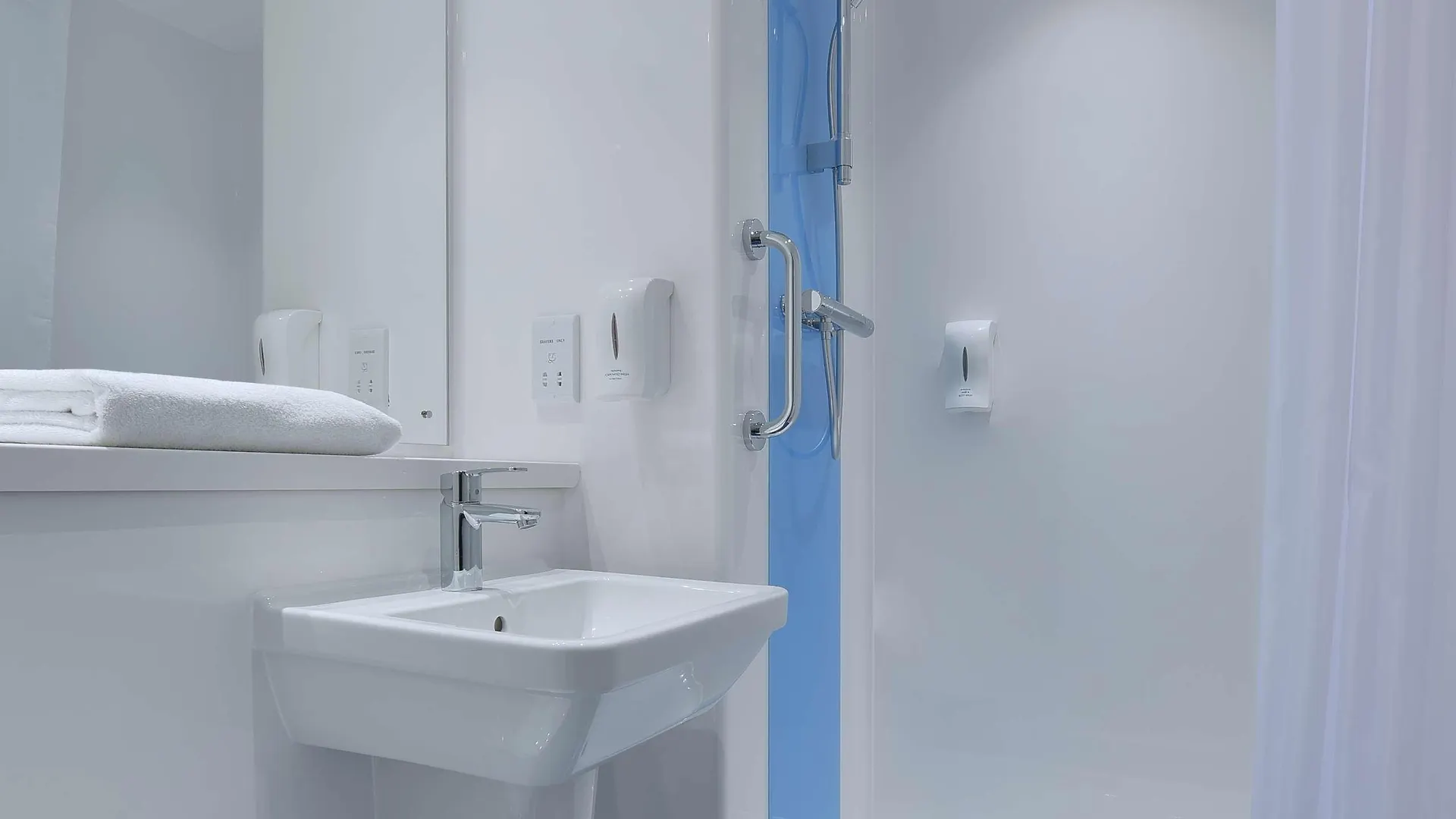 Travelodge Dublin Airport North 'Swords' מלון סוורדס